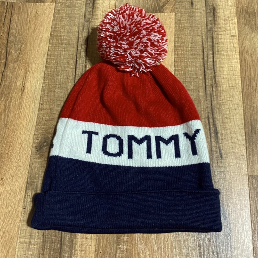 Tommie Hilfiger Beanie with Pom Pom. Excellent condition. Unisex